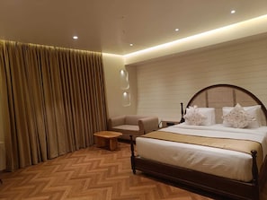 In-room safe, blackout curtains, iron/ironing board, free WiFi - ARK Lake Resort (Igatpuri)