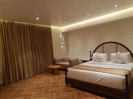 Double Room, Balcony, Garden View | In-room safe, desk, laptop workspace, blackout drapes