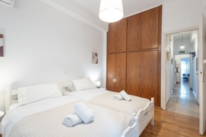 2 bedrooms, iron/ironing board, free WiFi