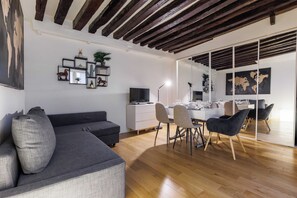 Apartment | Living area - Amazing Apartment 1br/3p - Chatelet (Paris)