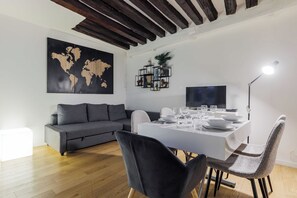 Apartment | Dining - Amazing Apartment 1br/3p - Chatelet (Paris)