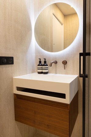 Apartment | Badezimmer