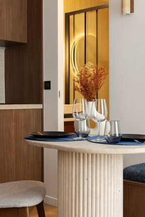 Apartment | Dining - Sublime Studio - 2P - Near Place de la Republique (Paris)