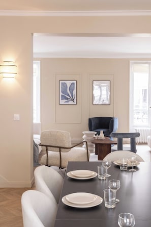 Apartment | Dining