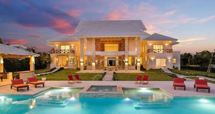 Stunning 6BR villa with ocean view in Cap Cana