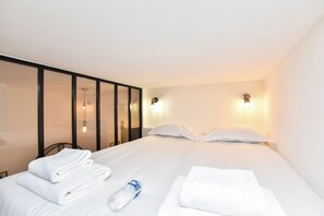 Apartment | 2 bedrooms, laptop workspace, iron/ironing board, bed sheets - Cosy Apartment - 2br/6p - Near Nation (Paris)