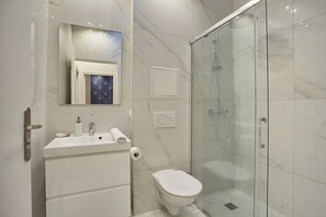 Apartment | Bathroom