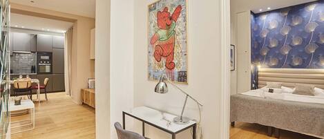 Lägenhet | 2 sovrum, arbetsyta för laptop, strykjärn/strykbräda och sängkläder