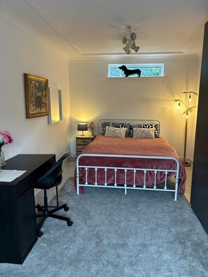 1 chambre, fer et planche à repasser, Wi-Fi
