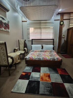 4 室のベッドルーム、アイロン / アイロン台、WiFi、ベッドシーツ