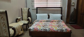 Spacious 4-bedroom apartment in marvelous Mwanza Region with AC - Penthouse
