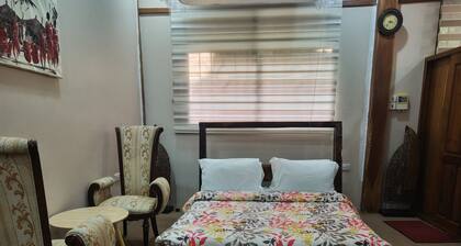 Spacious 4-bedroom apartment in marvelous Mwanza Region with AC - Penthouse