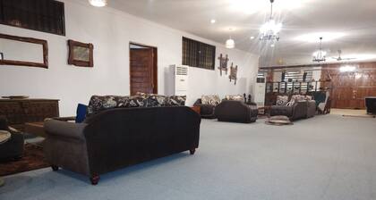 Spacious 4-bedroom apartment in marvelous Mwanza Region with AC - Penthouse