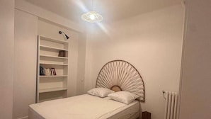 Unclassified image, 2 of 14, button - Beautiful Apt 3br/6p - Paris 17th/arc de Triomphe (Paris)