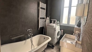 Unclassified image, 4 of 14, button - Beautiful Apt 3br/6p - Paris 17th/arc de Triomphe (Paris)