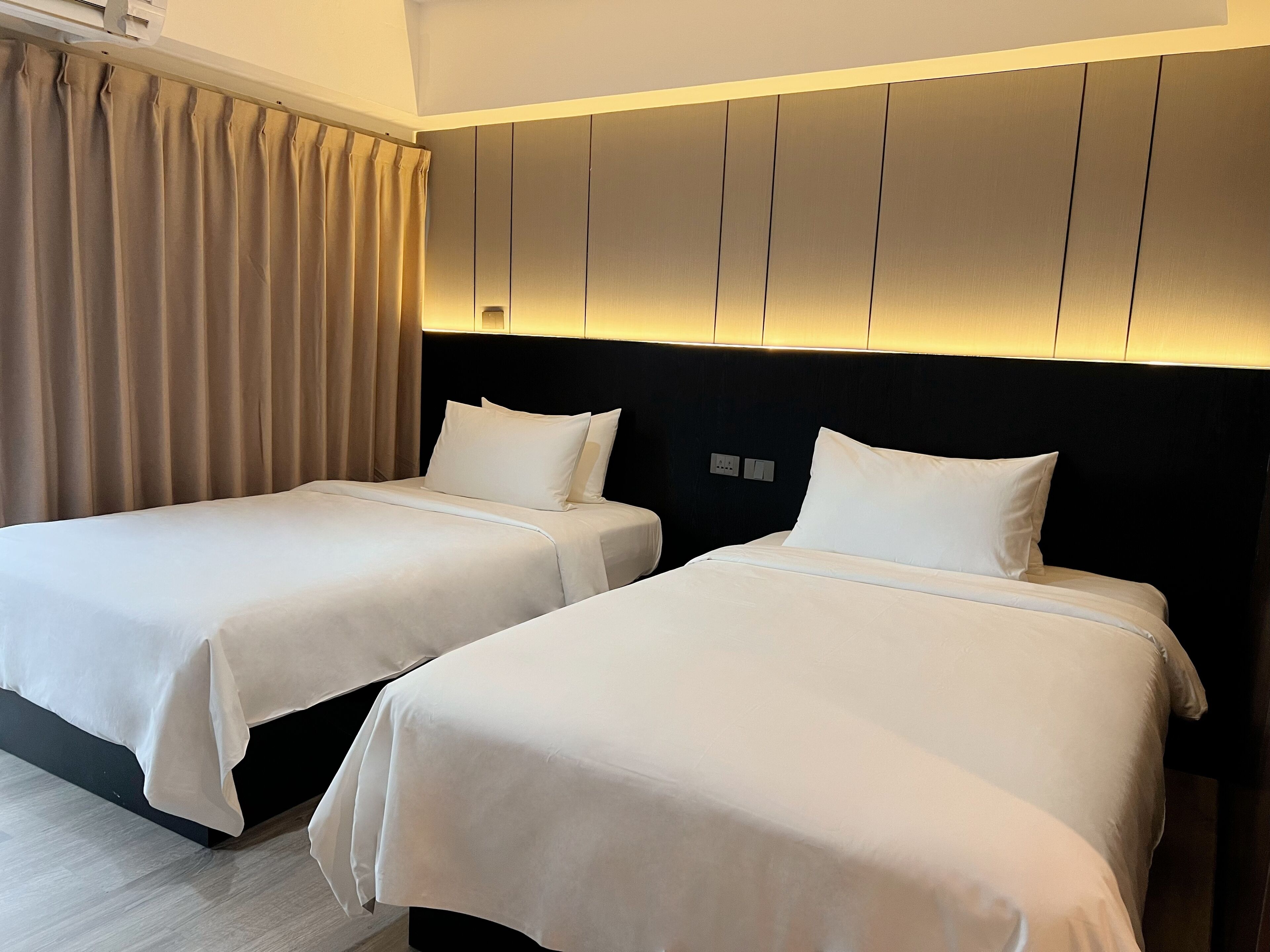 华丽双人房或双床房 | 办公桌、笔记本电脑工作区、免费 WiFi