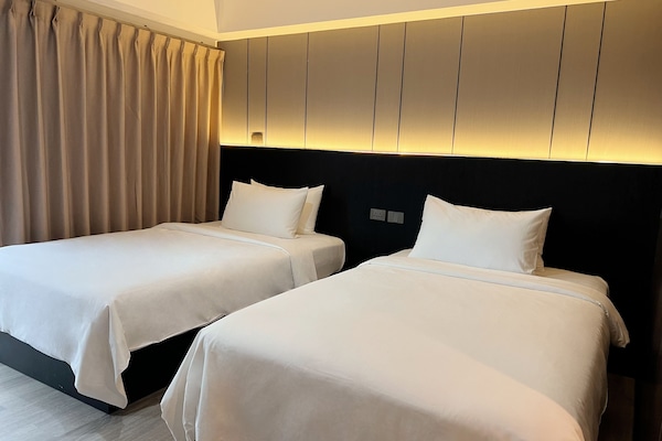 Deluxe Double or Twin Room | Desk, laptop workspace, free WiFi