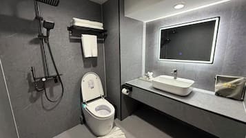 Desk, laptop workspace, free WiFi