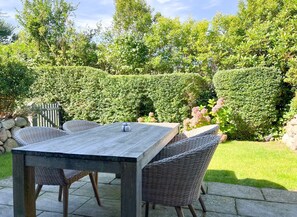 Outdoor dining - Meersalz - Sea salt - Exclusive vacation apartment with sauna, terrace & fireplace in (Sylt)