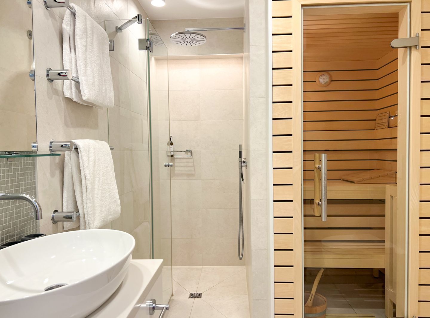 Dusche, Haartrockner, Seife