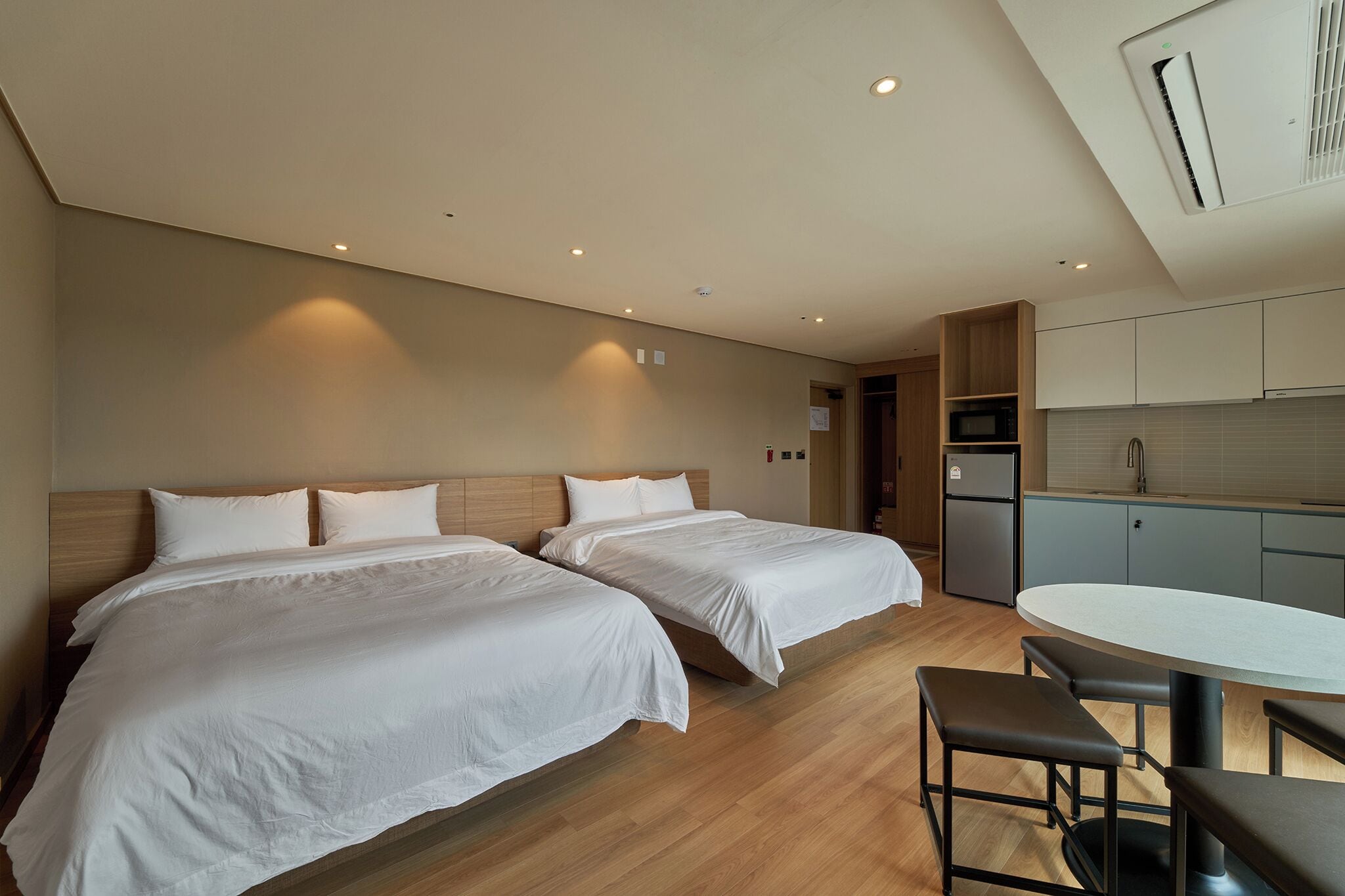 高級雙床房, 山景 | 特厚豪華床墊、免費 Wi-Fi、床單