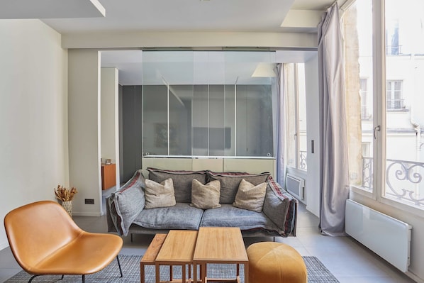 Apartment | Living area - Modern Apartment - 1br/2p - In the Heart of Le Marais (Paris)