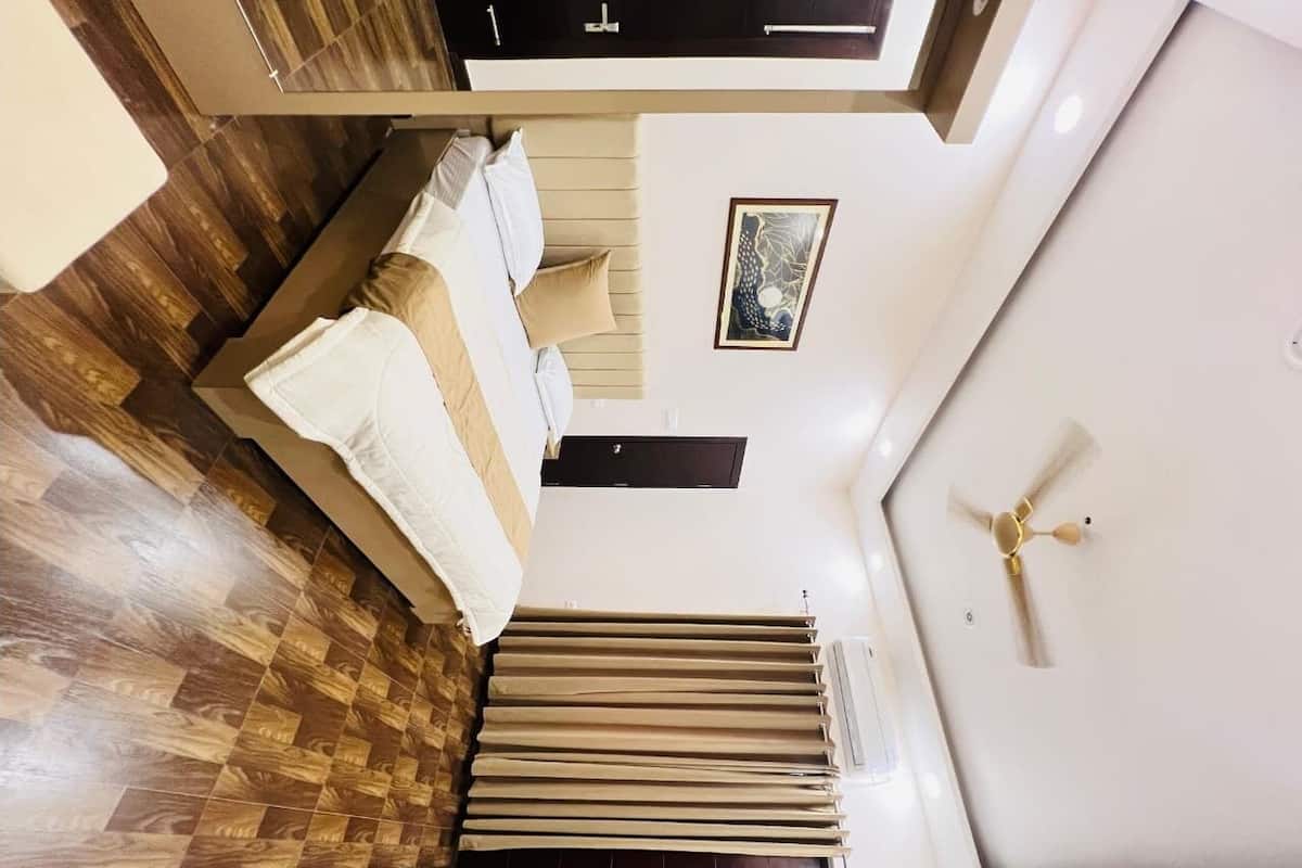 Executive Double Room, City View