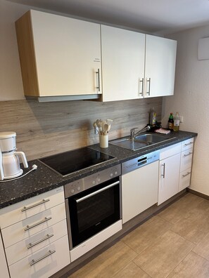 Kokeplater og oppvaskmaskin