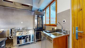 Mikrowelle, Ofen, Herdplatte, GeschirrspĂŒler