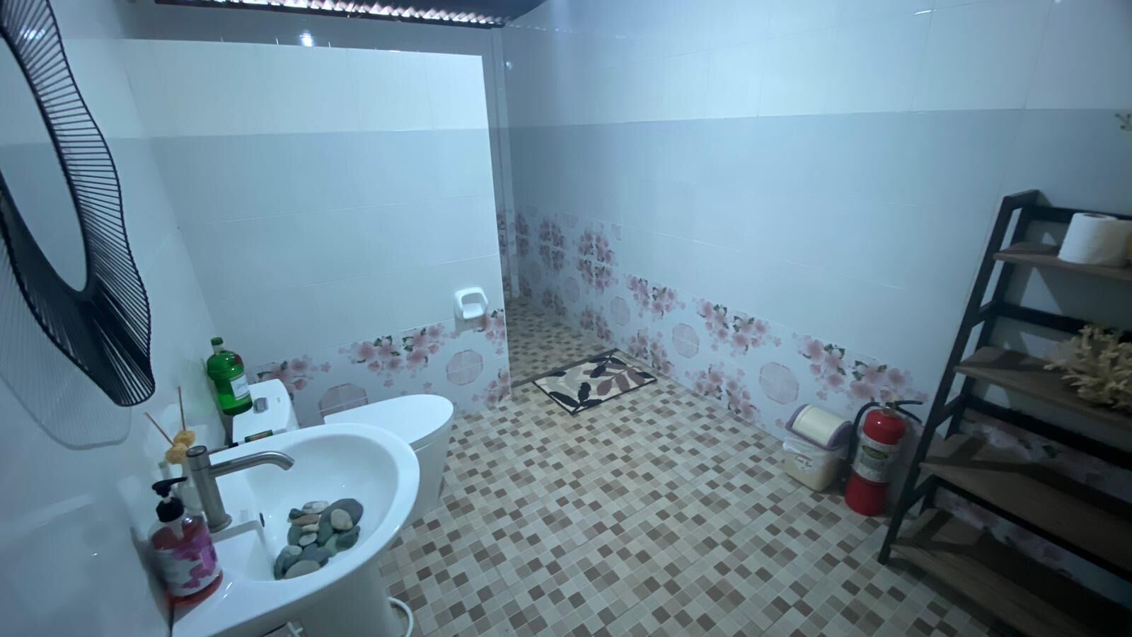 Handdukar och toalettpapper