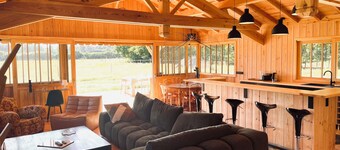 Peaceful house, close to the beaches of Contis and Mimizan. Welcome horses!