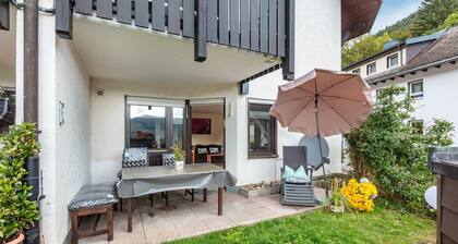 Apartment 'Blütenzauber' mit Bergblick, privater Terrasse und WLAN