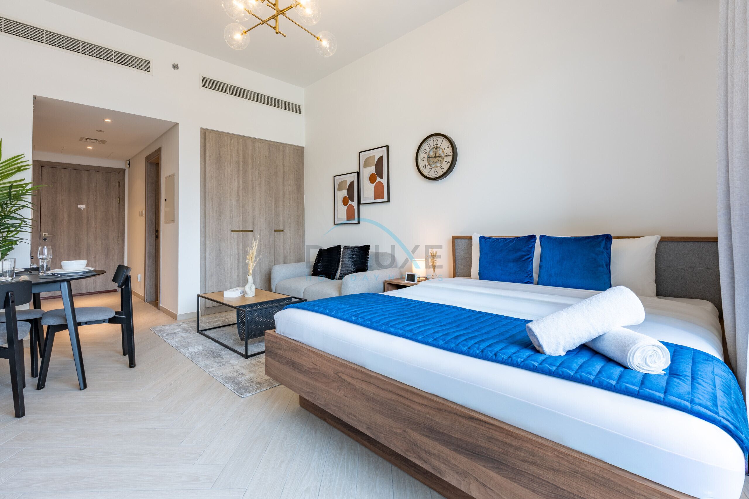 セーフティボックス (室内)、アイロン / アイロン台、WiFi (無料)、ベッドシーツ