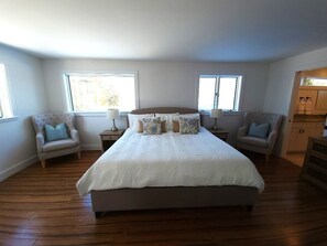 5 bedrooms, iron/ironing board, free WiFi, bed sheets