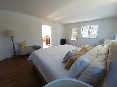 Unique Oceanfront 5-bedroom 4,5 bathroom Maine dream location