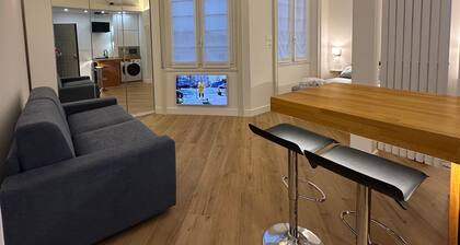 Exclusive between sea and downtown