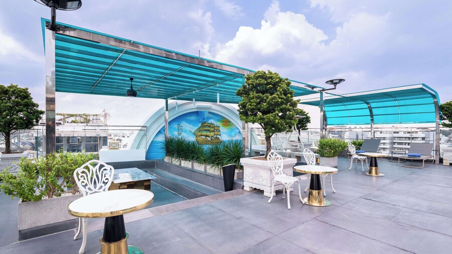 Le Saigon Grand Hotel