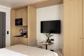Desk, iron/ironing board, free WiFi, bed sheets