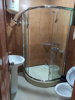 Comfort Room, Balcony, Mountain View | Bathroom | Shower, free toiletries, towels, soap