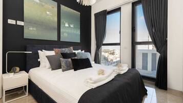 4 habitaciones, tabla de planchar con plancha, cuna de viaje y wifi