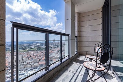 JTower - Presidential 3BR Parking with amazing view, city center