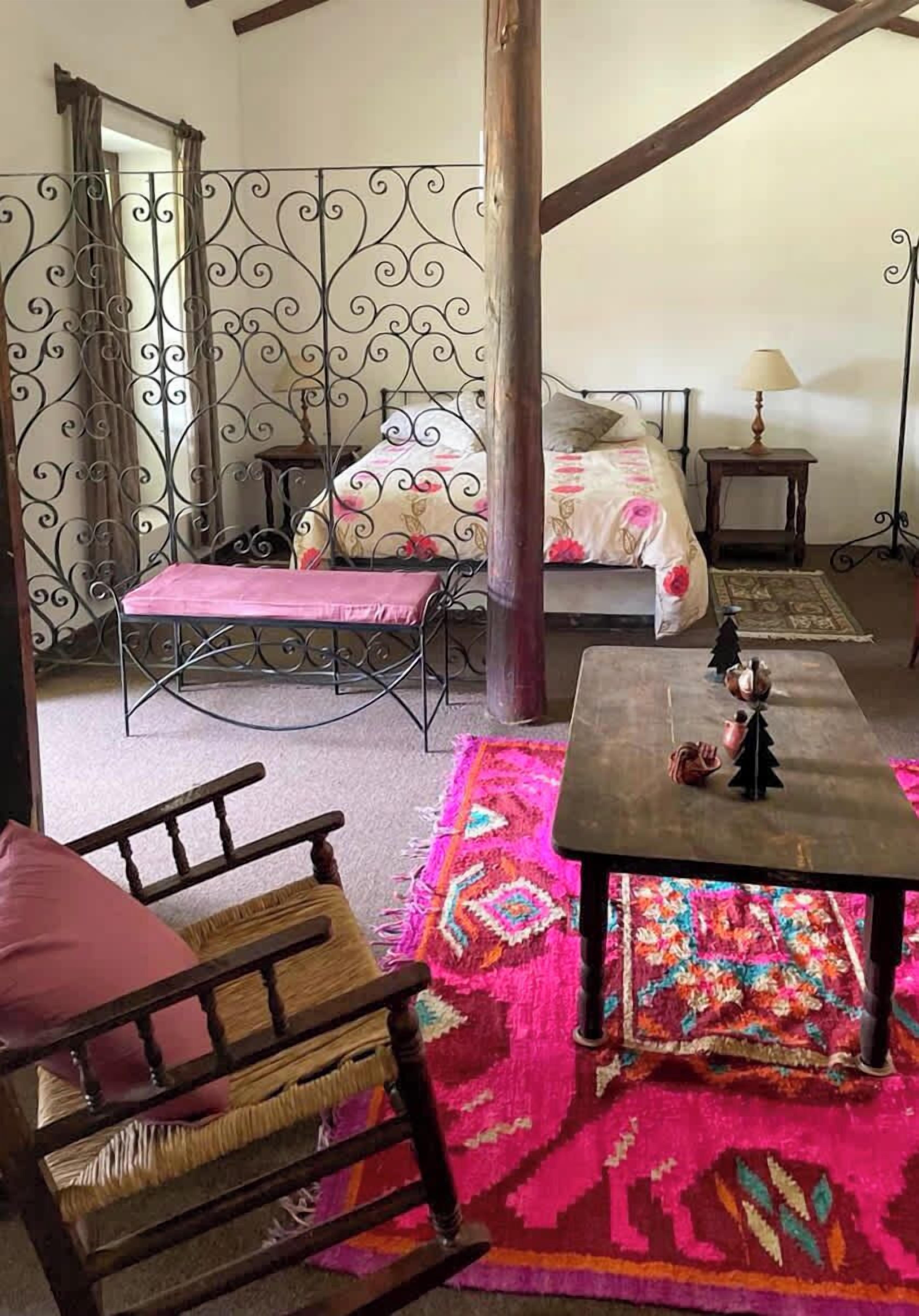 WiFi、ベッドシーツ