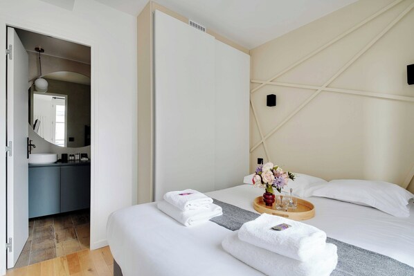 1 bedroom, laptop workspace, iron/ironing board, bed sheets - Cosy Studio - 4p/1b - Gare de Lyon / Bastille (Paris)