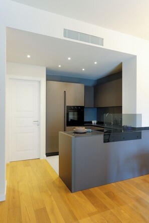 Uuni, liesi, astianpesukone