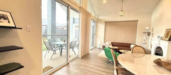 12 Beautiful Brabham Big Backyard 4BR & Parking