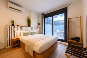 Iron/ironing board, free WiFi