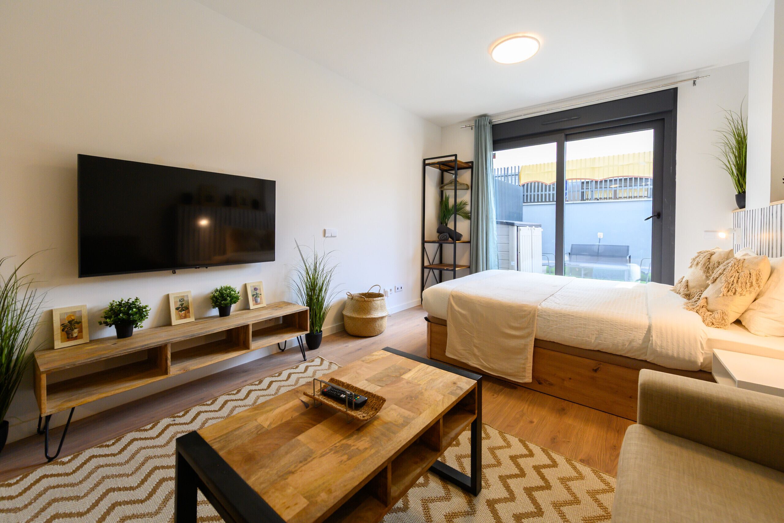 Iron/ironing board, free WiFi