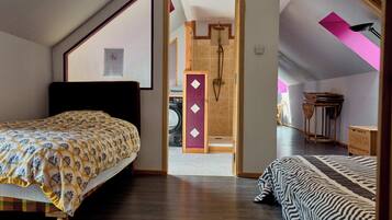 2 bedrooms, WiFi, bed sheets