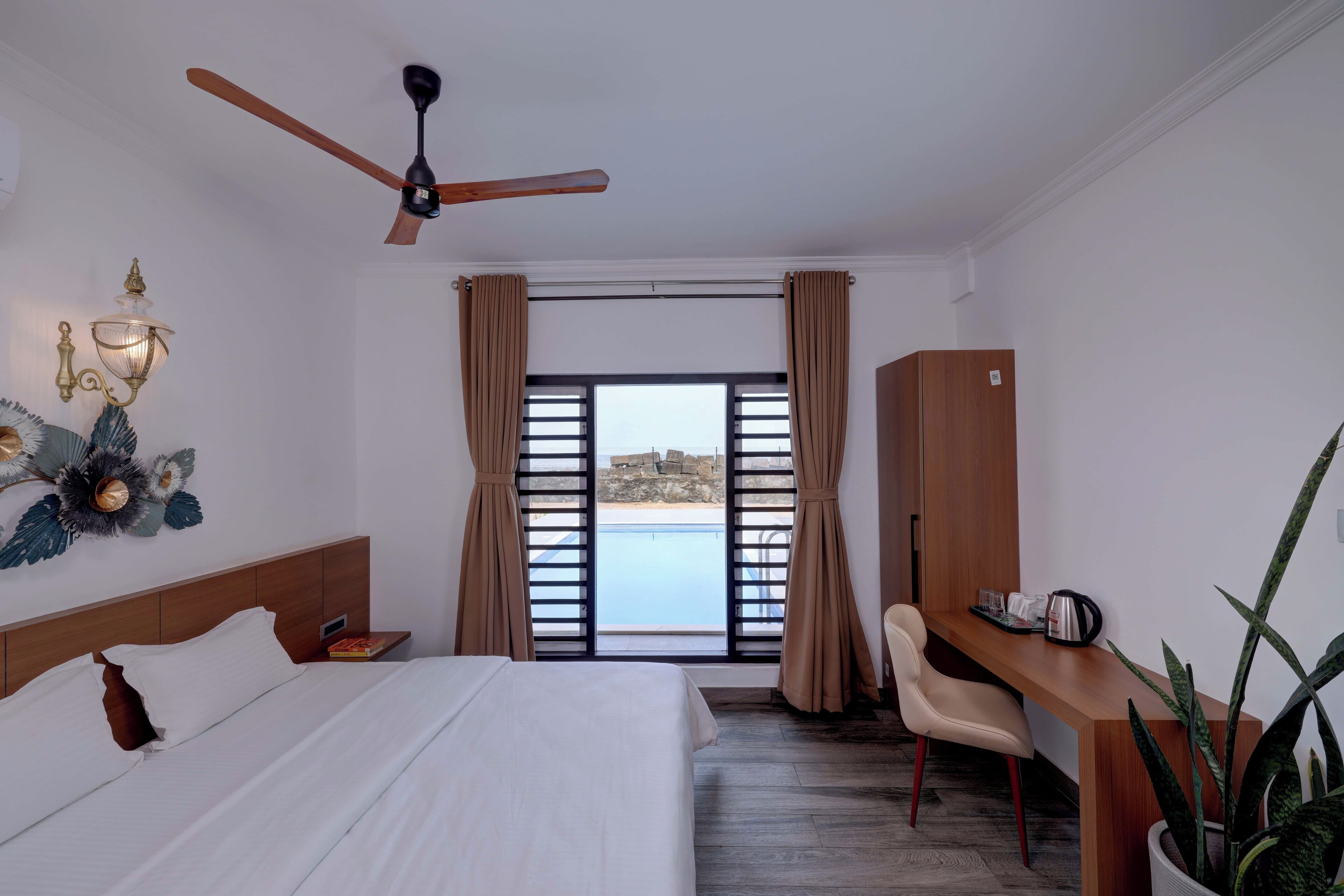 3 habitaciones, escritorio, wifi y ropa de cama 