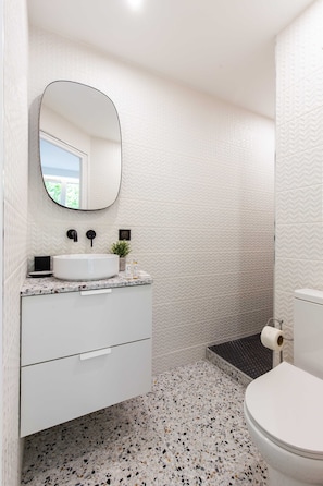 Apartment | Bathroom